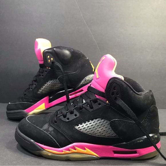Jordan Shoes - Jordan 5 Retro “Floridian Edition “ Sneakers //  Size - 6 Women’s or Youth 4.5